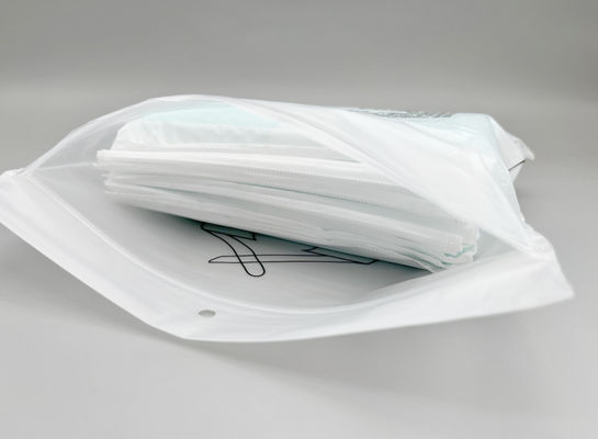 Light Weight Disposable Patient Bibs Stain Resistant Custom Disposable Bibs